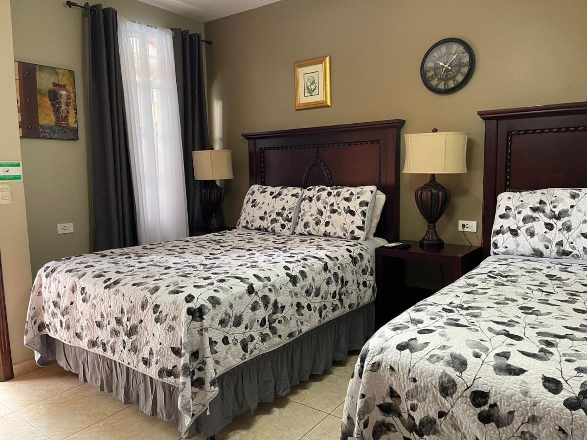 Refugio De La Montana B&B San Pedro Sula Esterno foto