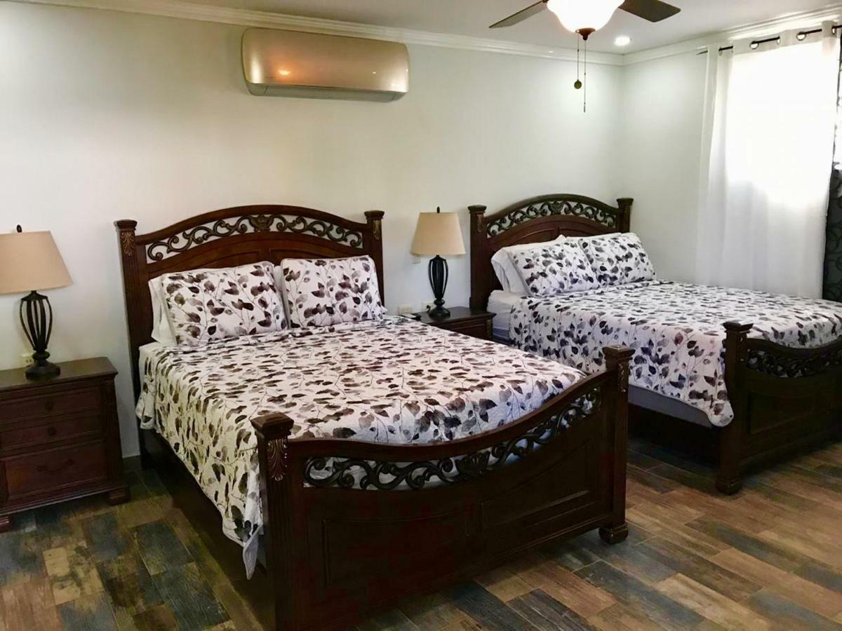 Refugio De La Montana B&B San Pedro Sula Esterno foto